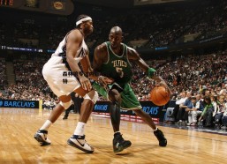 悟空体育-森林狼专注内部成长 爱德华兹无意招募杜兰特